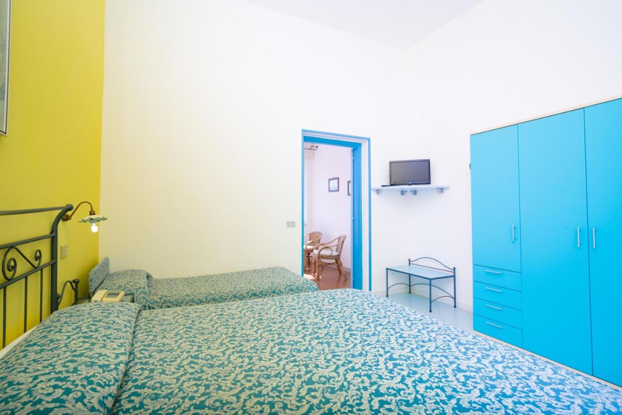 Hotel Celeste Procida Buitenkant foto