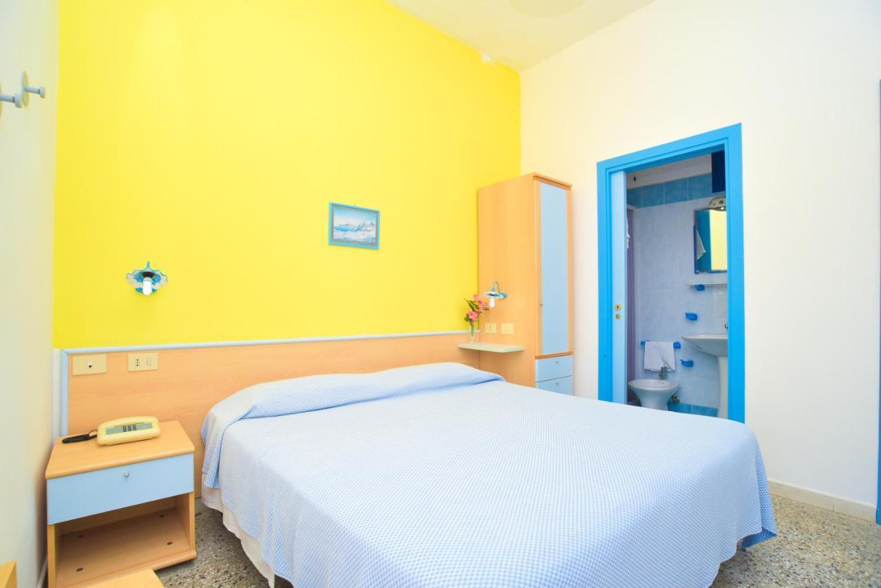 Hotel Celeste Procida Buitenkant foto
