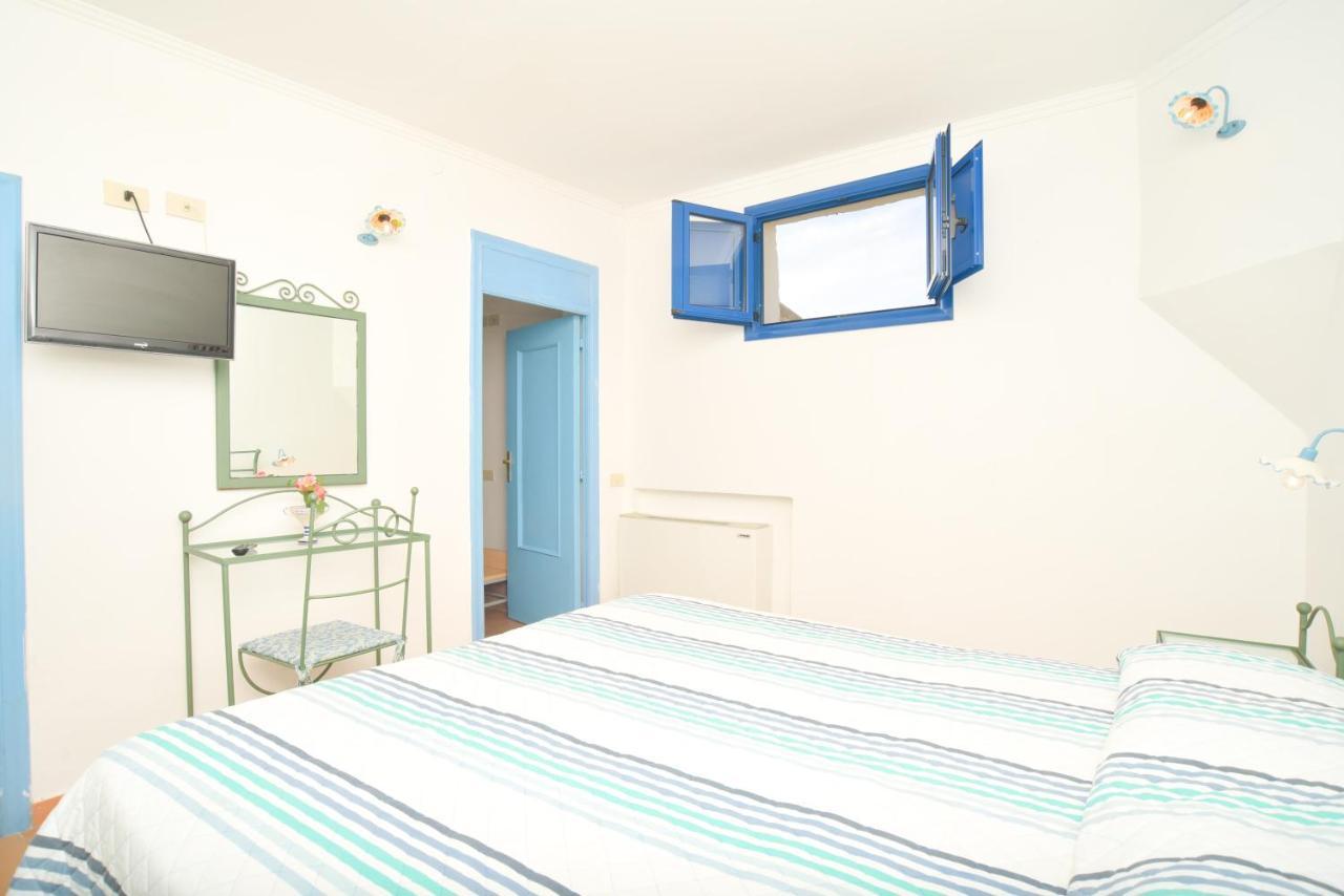 Hotel Celeste Procida Buitenkant foto