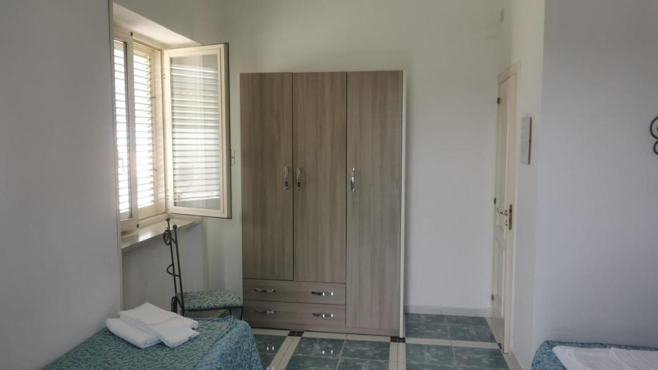 Hotel Celeste Procida Buitenkant foto
