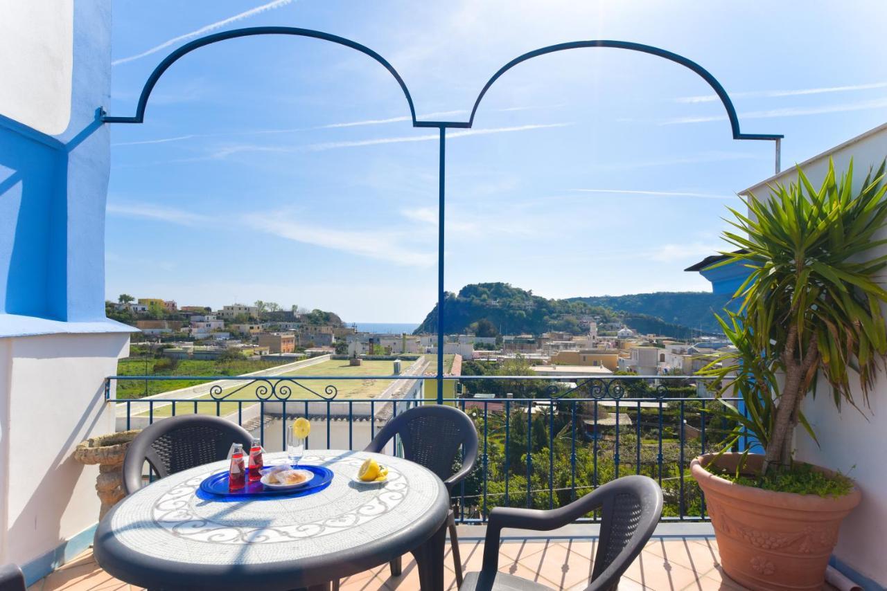 Hotel Celeste Procida Buitenkant foto