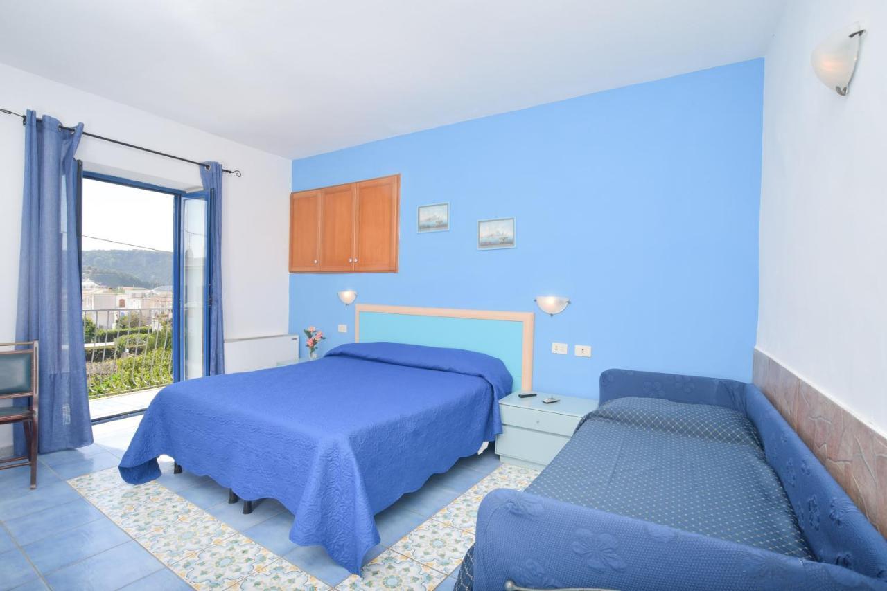 Hotel Celeste Procida Buitenkant foto