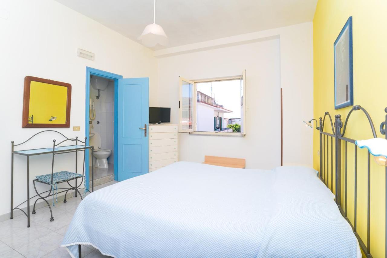 Hotel Celeste Procida Buitenkant foto