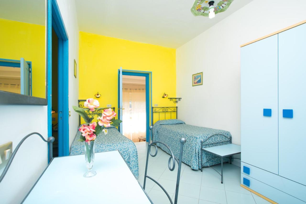 Hotel Celeste Procida Buitenkant foto