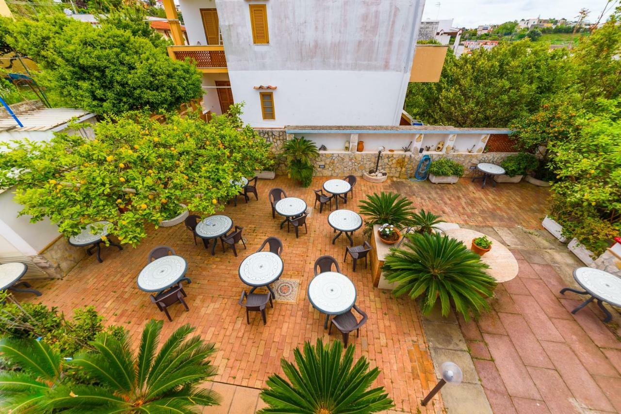 Hotel Celeste Procida Buitenkant foto