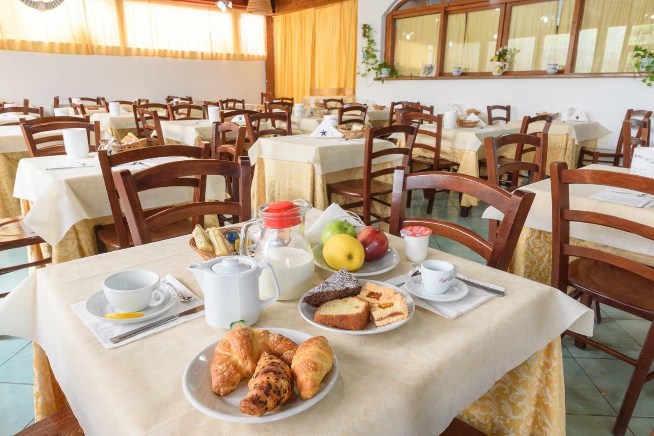 Hotel Celeste Procida Buitenkant foto