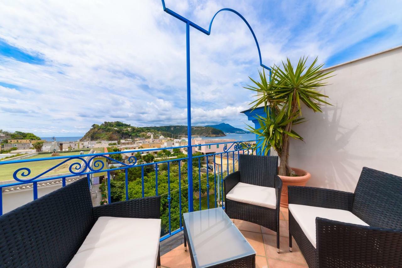 Hotel Celeste Procida Buitenkant foto